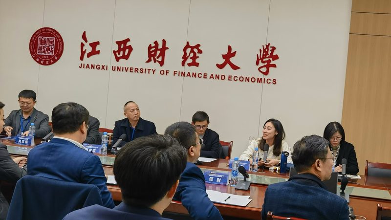 行业背景：资质代办，合规先行